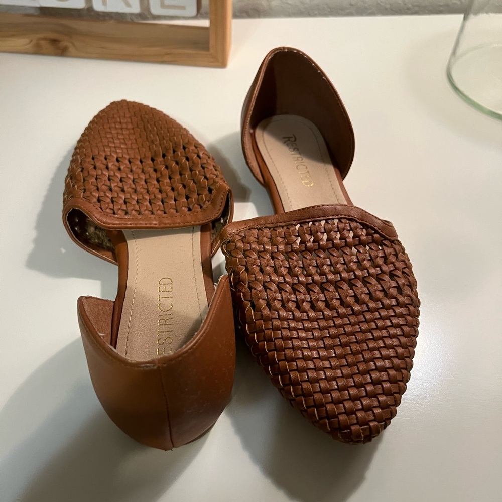 Tan Flats - Picture 2 of 2